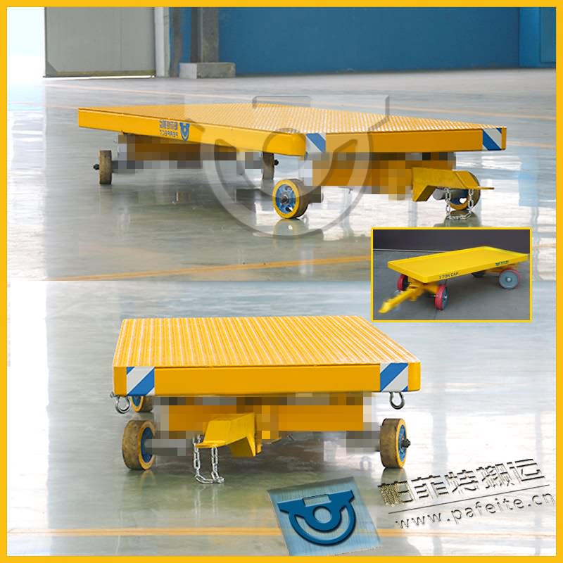 2t叉車(chē)牽引拖車(chē)